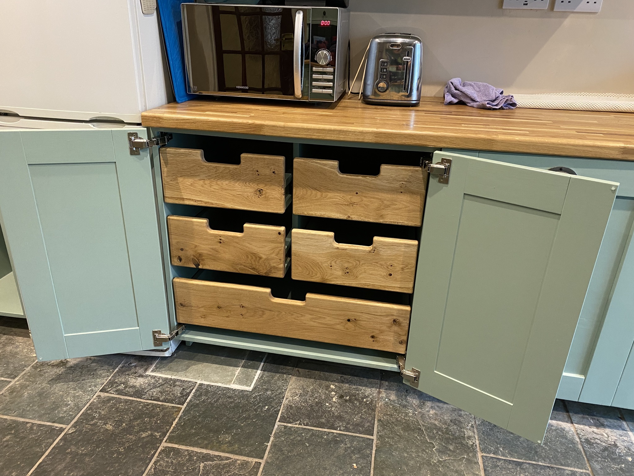 Cottage Kitchen Oak Drawers